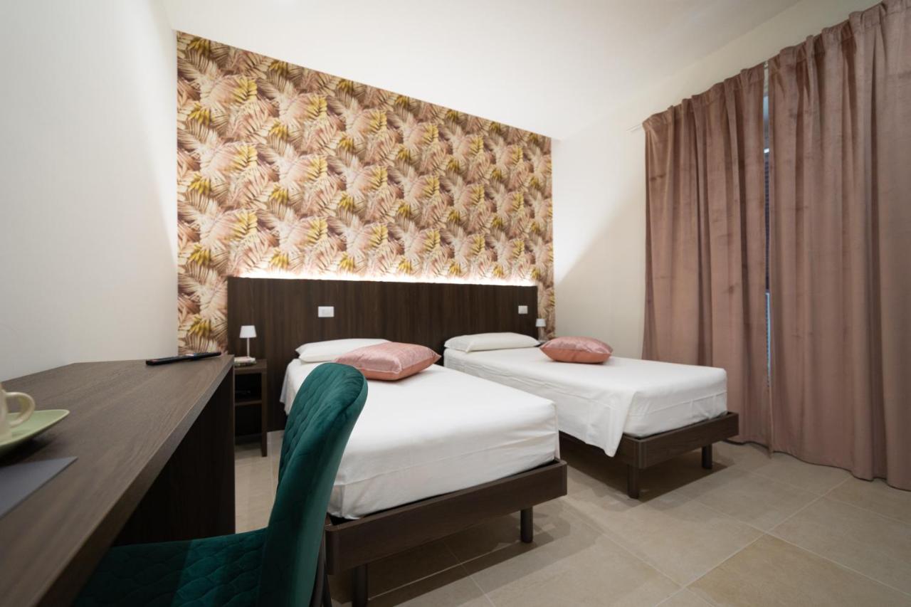 Numisia Guest House Terracina Eksteriør billede