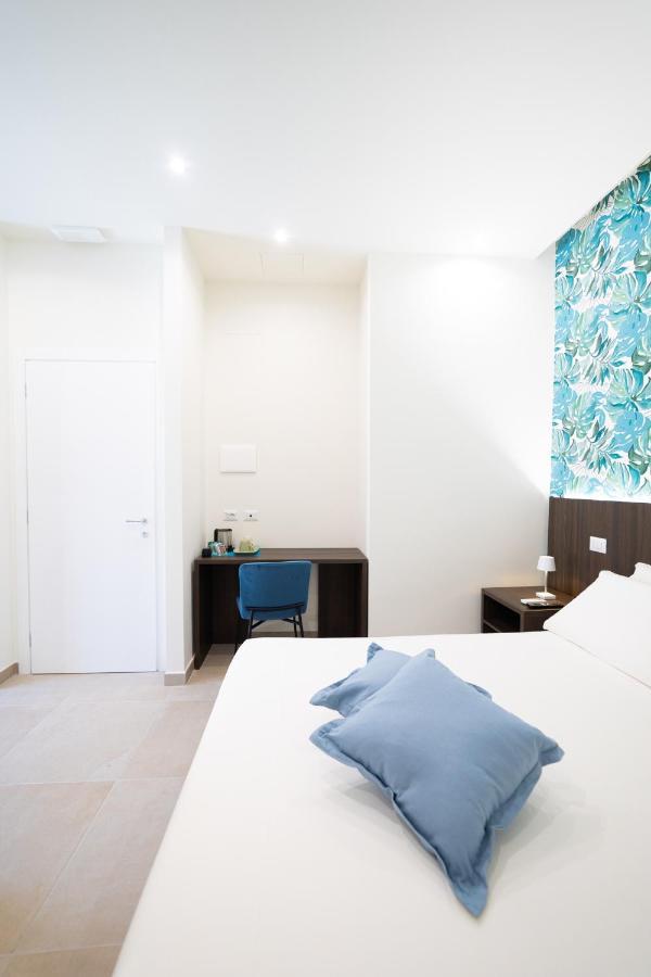 Numisia Guest House Terracina Eksteriør billede