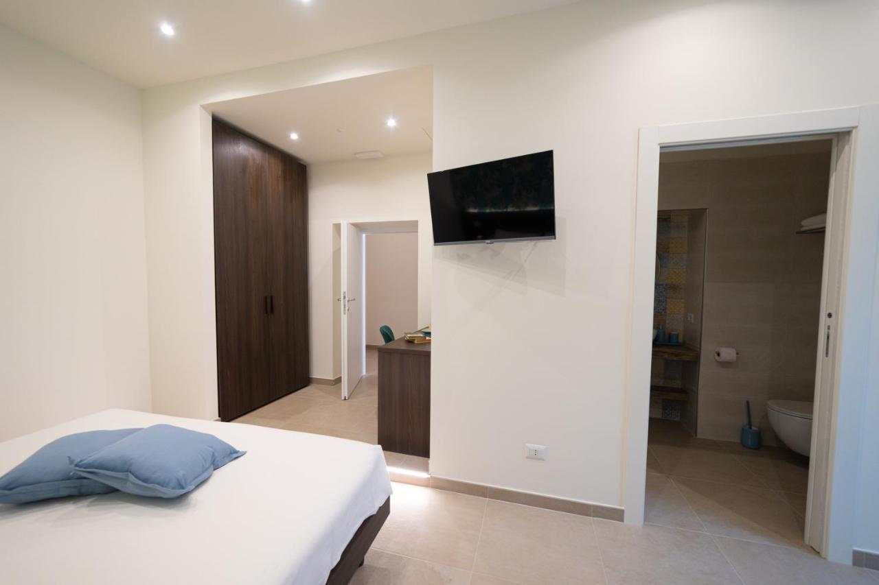 Numisia Guest House Terracina Eksteriør billede